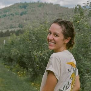 Meet your Posher, Adrienne